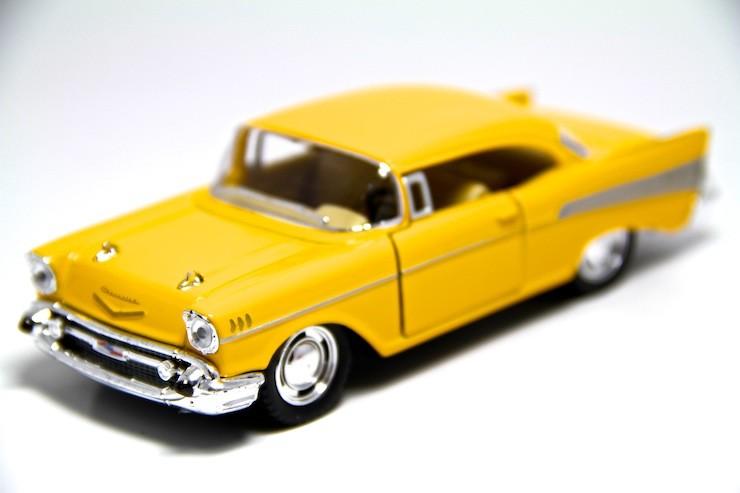 KINSMART 1957 Chevrolet Bel Air Die-Cast Model Car 1:40 – Classic Collectible Toy