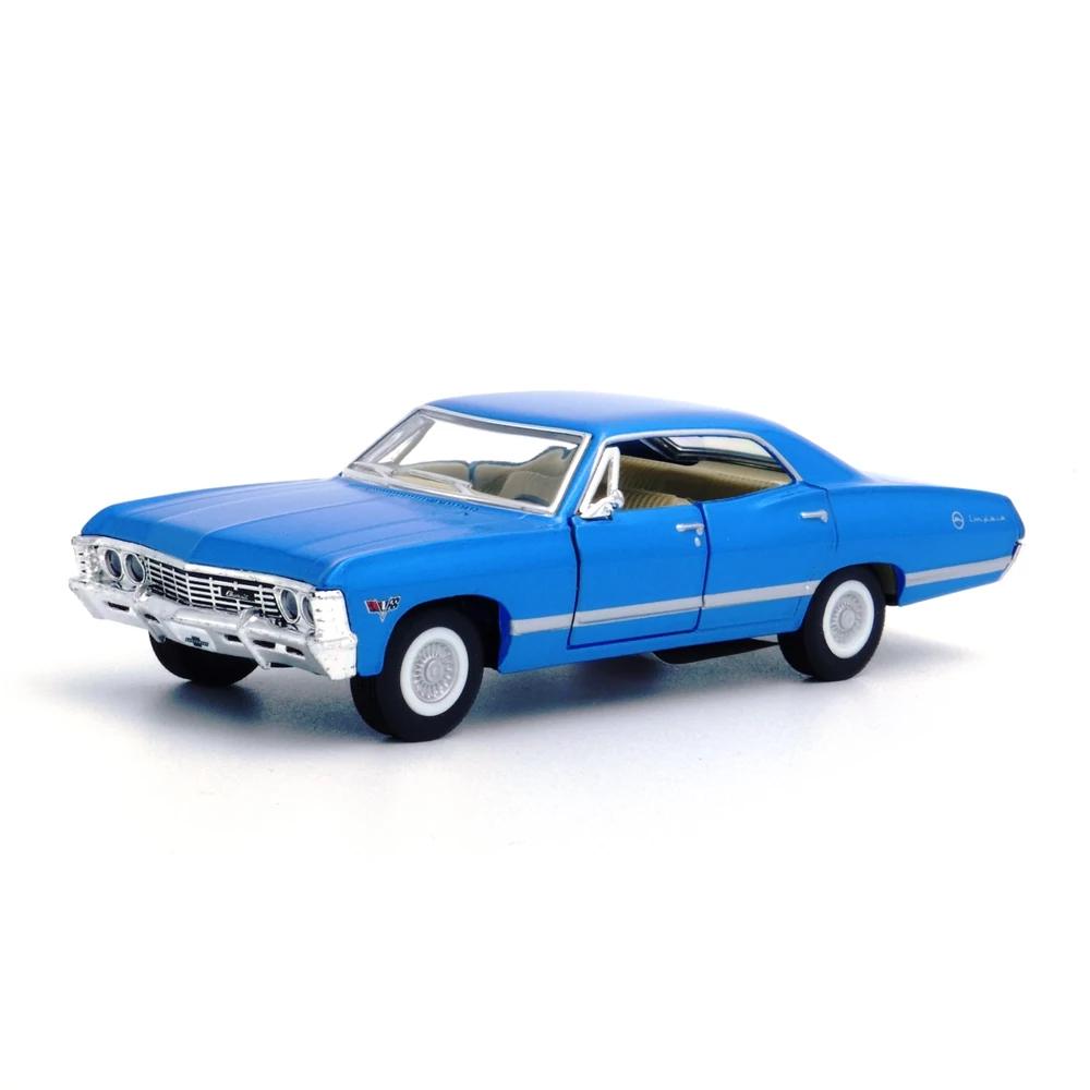 KINSMART 1967 Chevrolet Impala Die-Cast Model Car 1:43 – Classic Collectible Toy